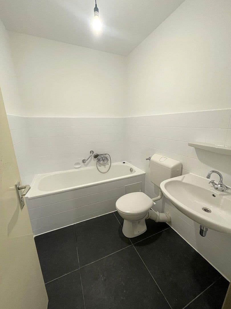 Pronájem bytu 2+kk 64 m², Wuppertal, Severní Porýní-Vestfálsko Pronájem bytu 2+kk 64 m², Wuppertal, Severní Porýní-Vestfálsko