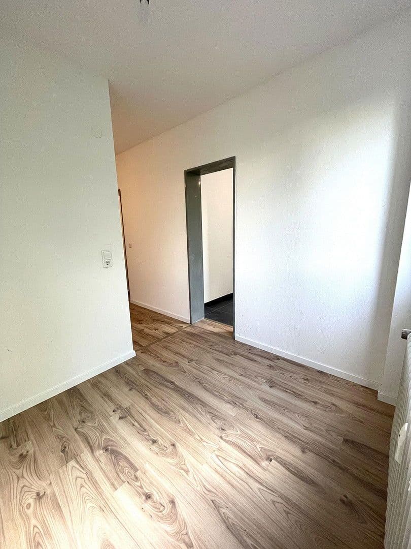 Pronájem bytu 2+kk 64 m², Wuppertal, Severní Porýní-Vestfálsko Pronájem bytu 2+kk 64 m², Wuppertal, Severní Porýní-Vestfálsko