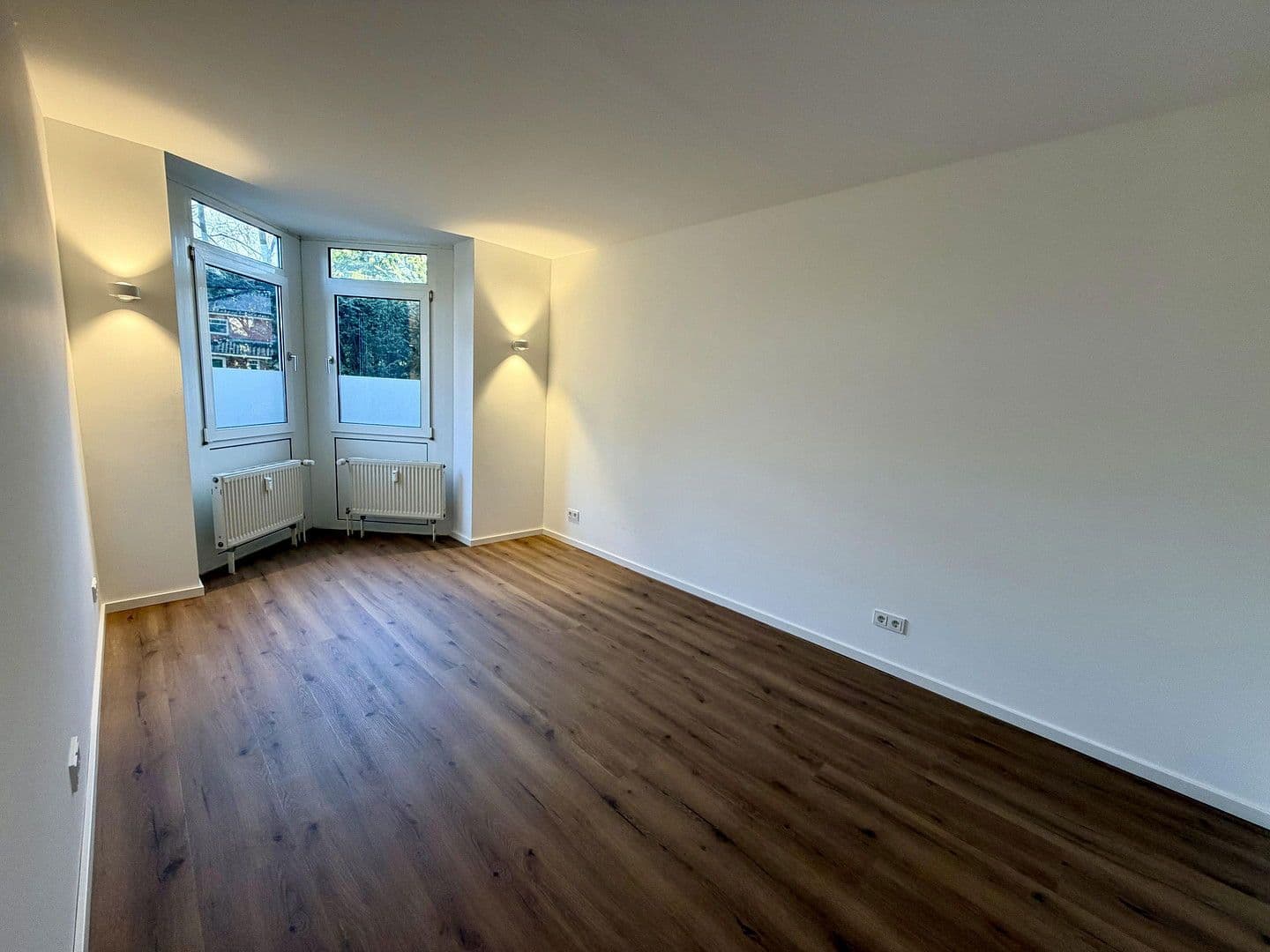 Pronájem bytu 3+1 72 m², Hamburg, Hamburg Pronájem bytu 3+1 72 m², Hamburg, Hamburg