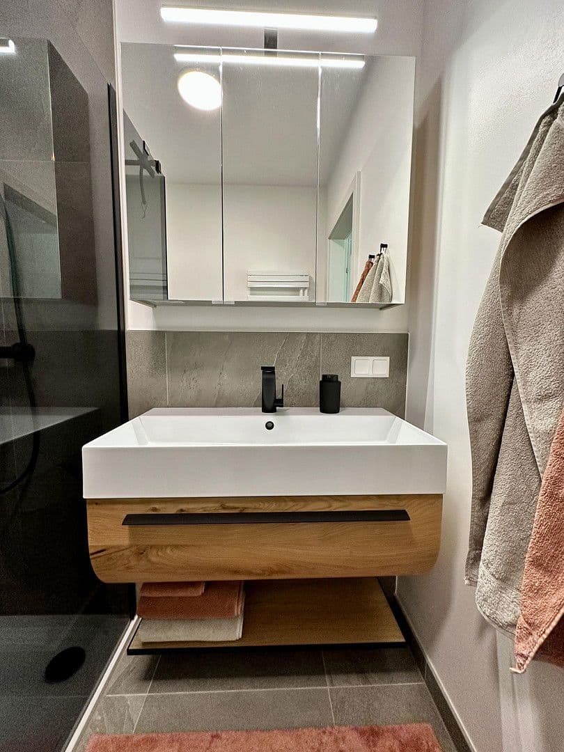 Prodej bytu 2+1 49 m², Hauptmann-Eglseer-Straße 9, Velden am Wörthersee, Korutany Prodej bytu 2+1 49 m², Hauptmann-Eglseer-Straße 9, Velden am Wörthersee, Korutany