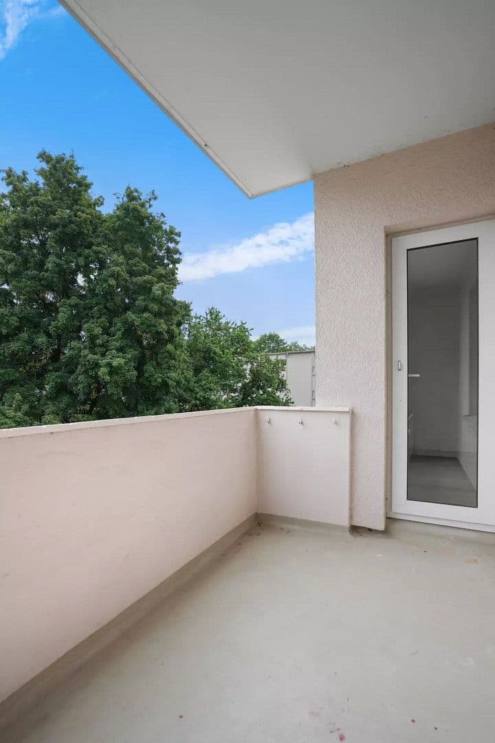 Pronájem bytu 3+1 58 m², Friedrich-Wagenfeld-Straße, Bremen, Bremen Pronájem bytu 3+1 58 m², Friedrich-Wagenfeld-Straße, Bremen, Bremen