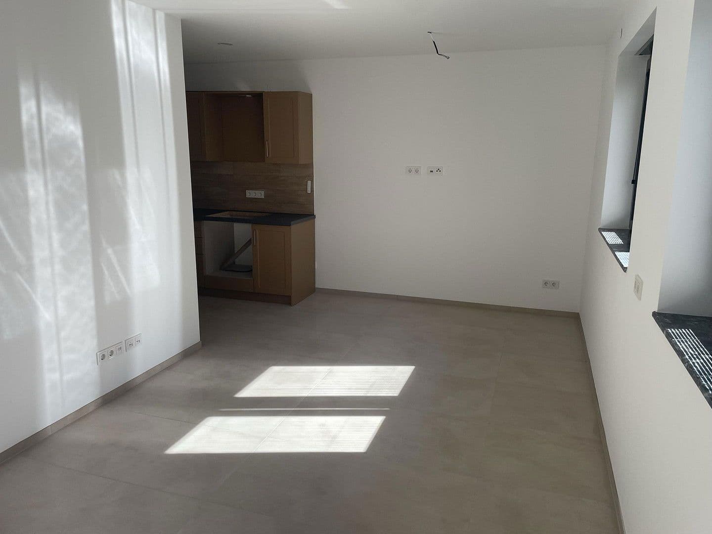 Pronájem bytu 2+1 48 m², Rüsselsheim am Main, Hessen Pronájem bytu 2+1 48 m², Rüsselsheim am Main, Hessen