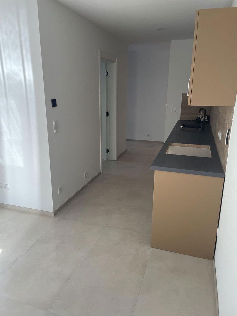 Pronájem bytu 2+1 48 m², Rüsselsheim am Main, Hessen Pronájem bytu 2+1 48 m², Rüsselsheim am Main, Hessen