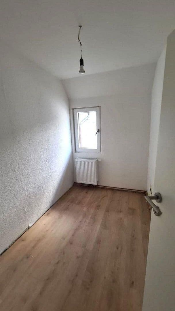 Prodej domu 92 m², pozemek 133 m², Hauptstraße 45, Oberheimbach, Porýní-Falc Prodej domu 92 m², pozemek 133 m², Hauptstraße 45, Oberheimbach, Porýní-Falc