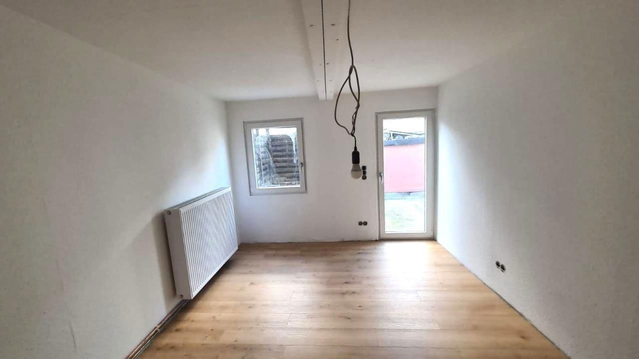 Prodej domu 92 m², pozemek 133 m², Hauptstraße 45, Oberheimbach, Porýní-Falc Prodej domu 92 m², pozemek 133 m², Hauptstraße 45, Oberheimbach, Porýní-Falc
