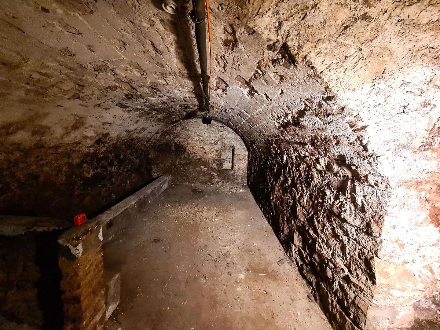 Prodej domu 92 m², pozemek 133 m², Hauptstraße 45, Oberheimbach, Porýní-Falc Prodej domu 92 m², pozemek 133 m², Hauptstraße 45, Oberheimbach, Porýní-Falc