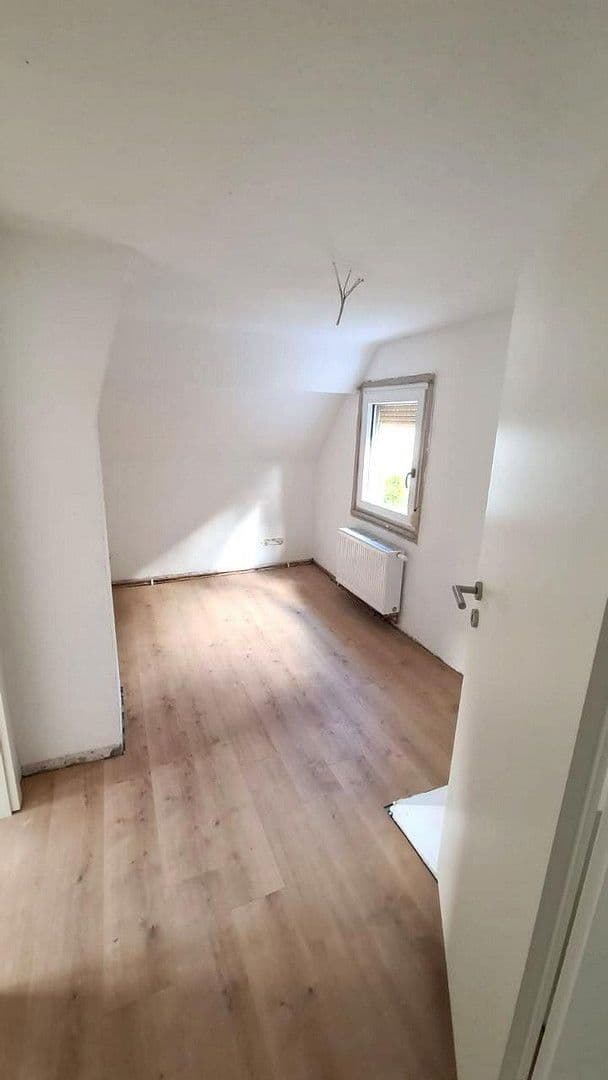 Prodej domu 92 m², pozemek 133 m², Hauptstraße 45, Oberheimbach, Porýní-Falc Prodej domu 92 m², pozemek 133 m², Hauptstraße 45, Oberheimbach, Porýní-Falc