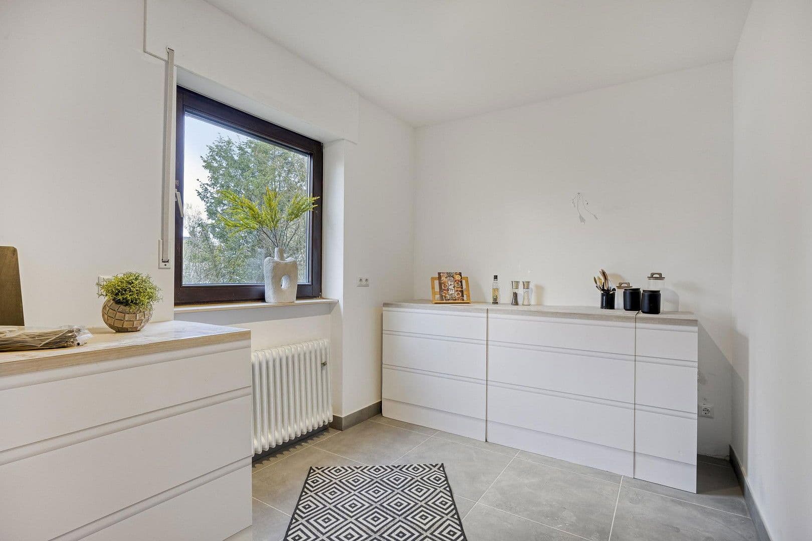 Prodej bytu 3+1 84 m², Meerbusch, Severní Porýní-Vestfálsko Prodej bytu 3+1 84 m², Meerbusch, Severní Porýní-Vestfálsko