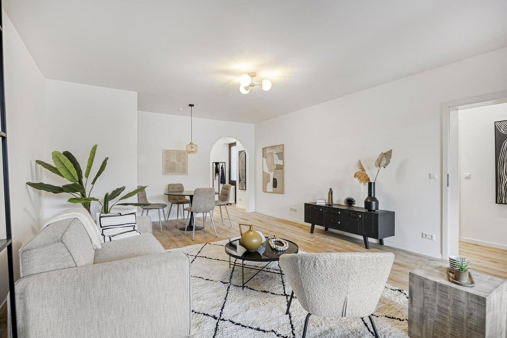 Prodej bytu 3+1 84 m², Meerbusch, Severní Porýní-Vestfálsko Prodej bytu 3+1 84 m², Meerbusch, Severní Porýní-Vestfálsko