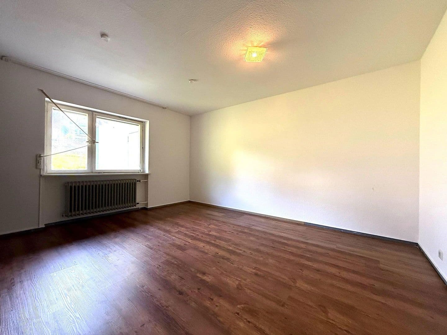 Pronájem domu 220 m², pozemek 857 m², Am Giesenbach 14, Lahr/Schwarzwald, Bádensko-Württembersko Pronájem domu 220 m², pozemek 857 m², Am Giesenbach 14, Lahr/Schwarzwald, Bádensko-Württembersko