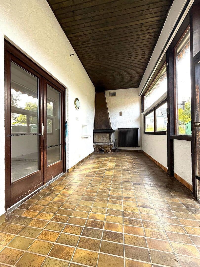 Prodej domu 221 m², pozemek 857 m², Am Giesenbach 14, Lahr/Schwarzwald, Bádensko-Württembersko Prodej domu 221 m², pozemek 857 m², Am Giesenbach 14, Lahr/Schwarzwald, Bádensko-Württembersko