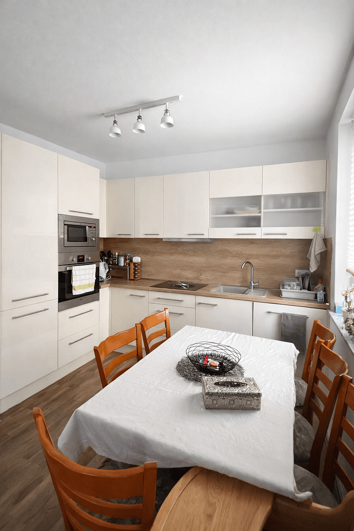 Prodej bytu 3+1 79 m², Rülzheim, Porýní-Falc Prodej bytu 3+1 79 m², Rülzheim, Porýní-Falc