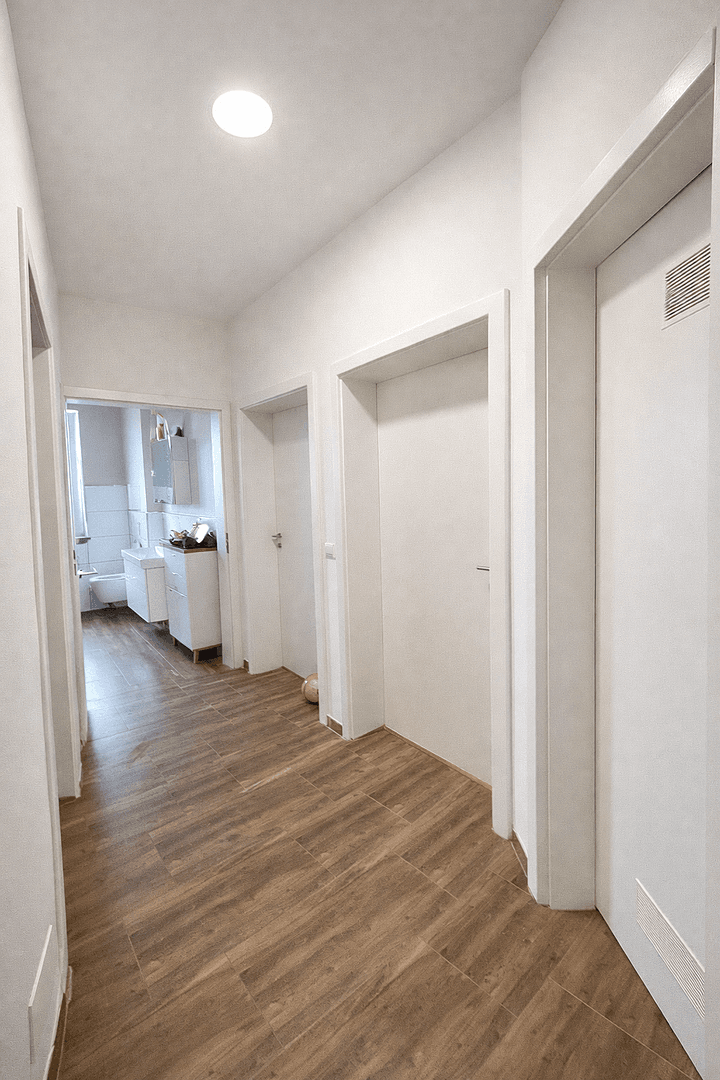 Prodej bytu 3+1 79 m², Rülzheim, Porýní-Falc Prodej bytu 3+1 79 m², Rülzheim, Porýní-Falc