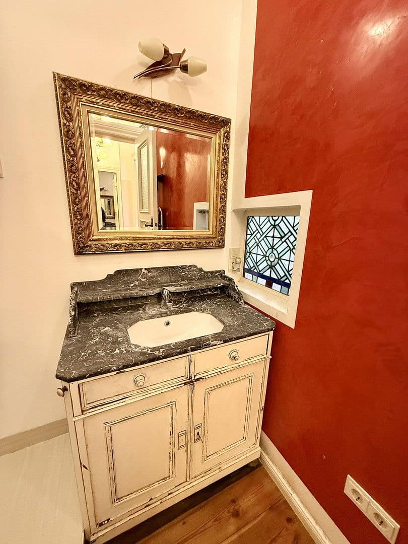 Prodej bytu 2+1 40 m², Berlin, Berlín Prodej bytu 2+1 40 m², Berlin, Berlín