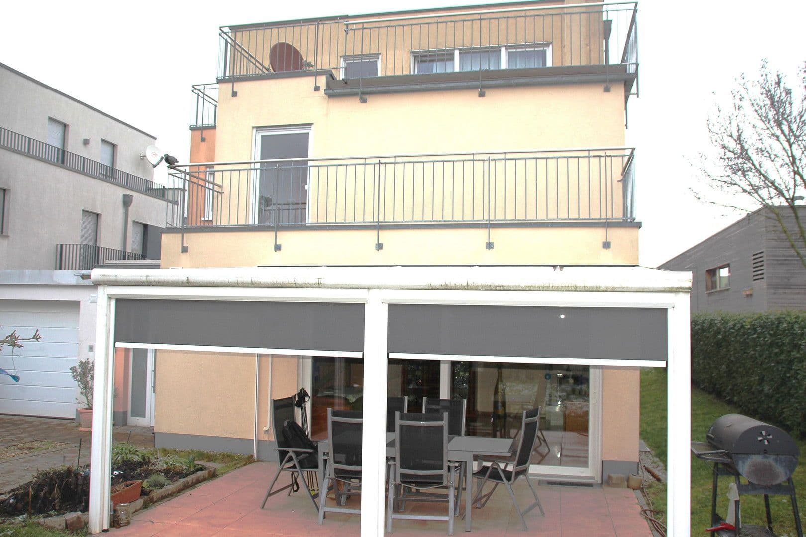 Pronájem domu 226 m², pozemek 450 m², Ottilie Widermuth Weg 2, Frankfurt am Main, Hessen Pronájem domu 226 m², pozemek 450 m², Ottilie Widermuth Weg 2, Frankfurt am Main, Hessen