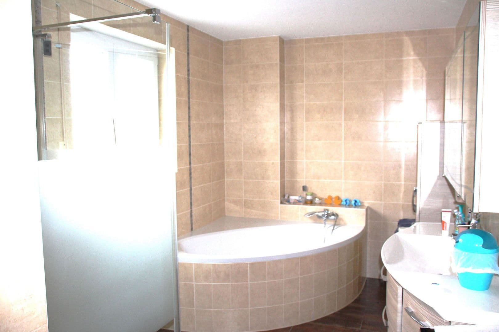 Pronájem domu 226 m², pozemek 450 m², Ottilie Widermuth Weg 2, Frankfurt am Main, Hessen Pronájem domu 226 m², pozemek 450 m², Ottilie Widermuth Weg 2, Frankfurt am Main, Hessen