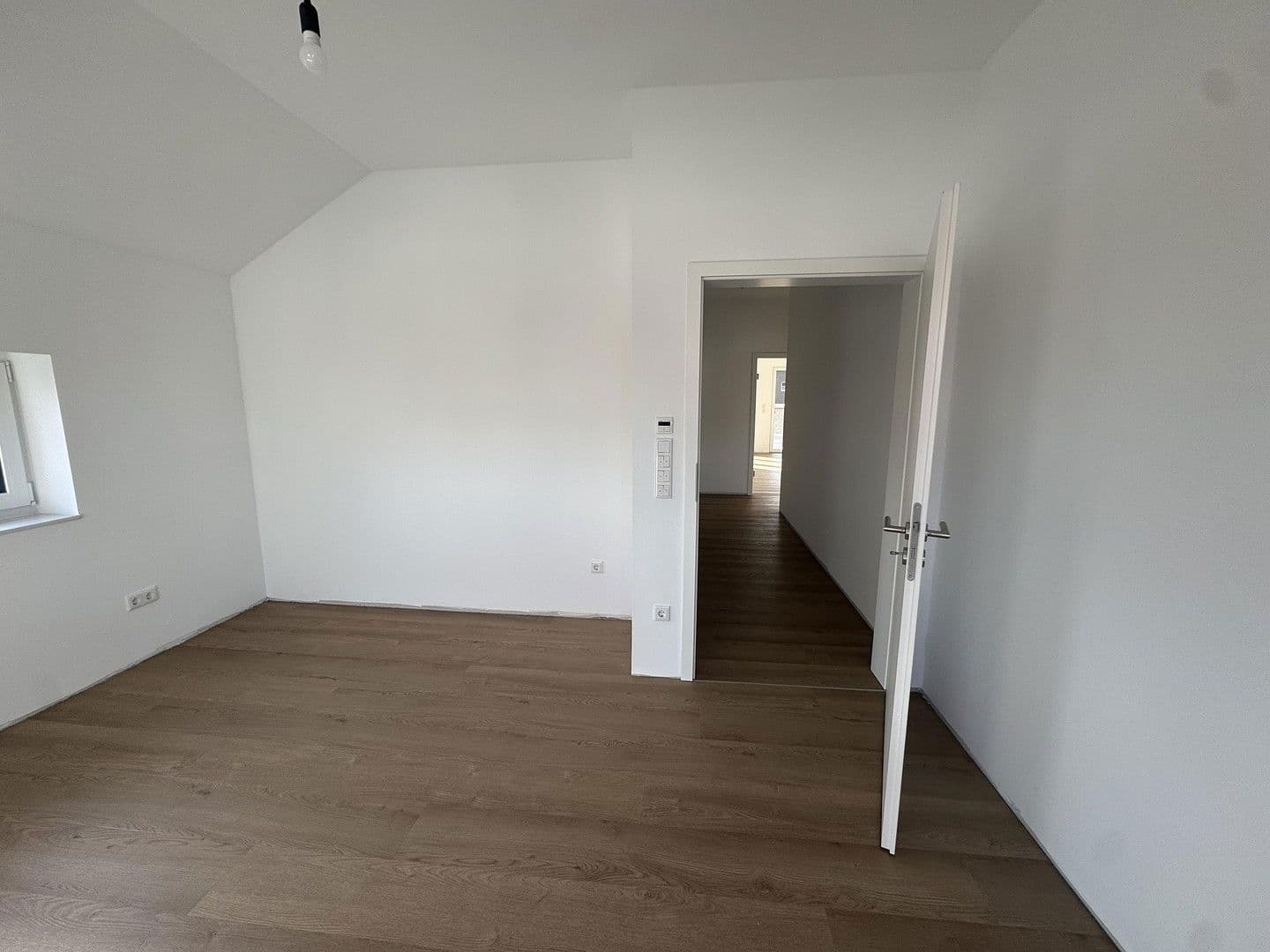 Pronájem bytu 3+kk 150 m², Neustadt am Rübenberge, Dolní Sasko Pronájem bytu 3+kk 150 m², Neustadt am Rübenberge, Dolní Sasko