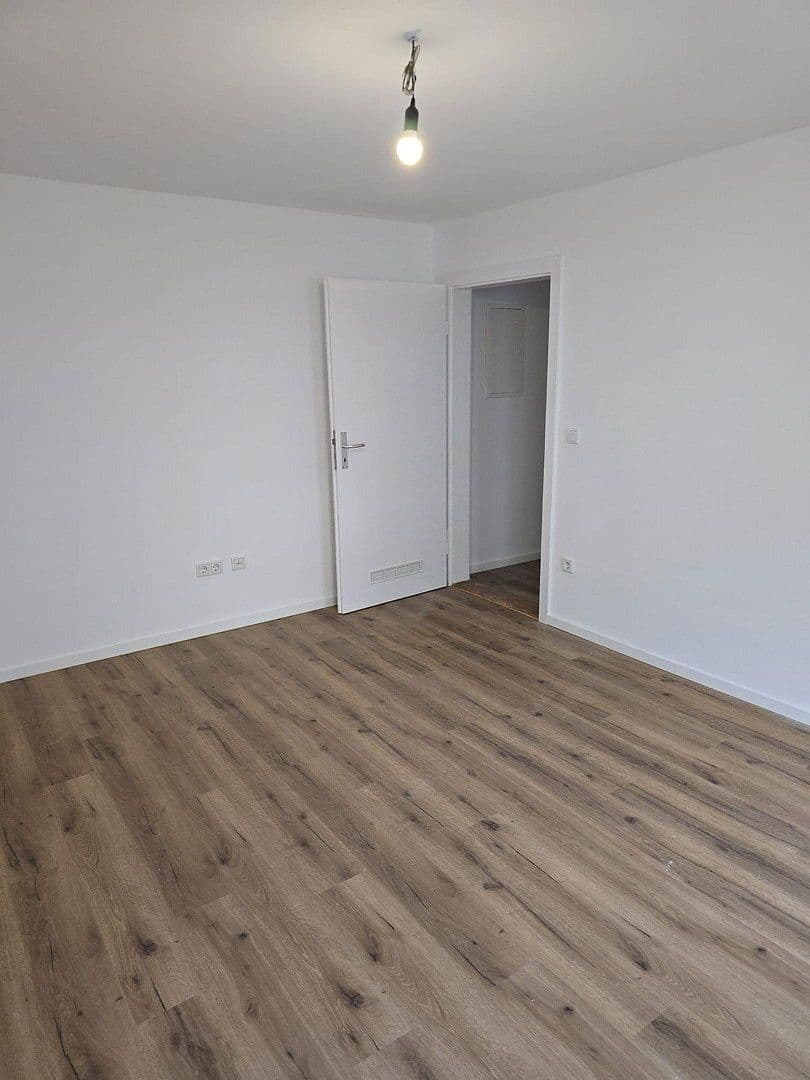 Pronájem bytu 2+1 48 m², Ringstrasse 28, Neunkirchen a. Sand, Bavorsko Pronájem bytu 2+1 48 m², Ringstrasse 28, Neunkirchen a. Sand, Bavorsko