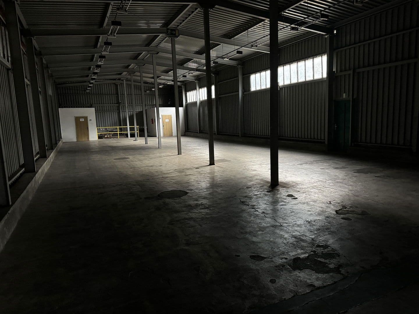 Pronájem nebytového prostoru 9.700 m², Großrückerswalde, Sasko Pronájem nebytového prostoru 9.700 m², Großrückerswalde, Sasko