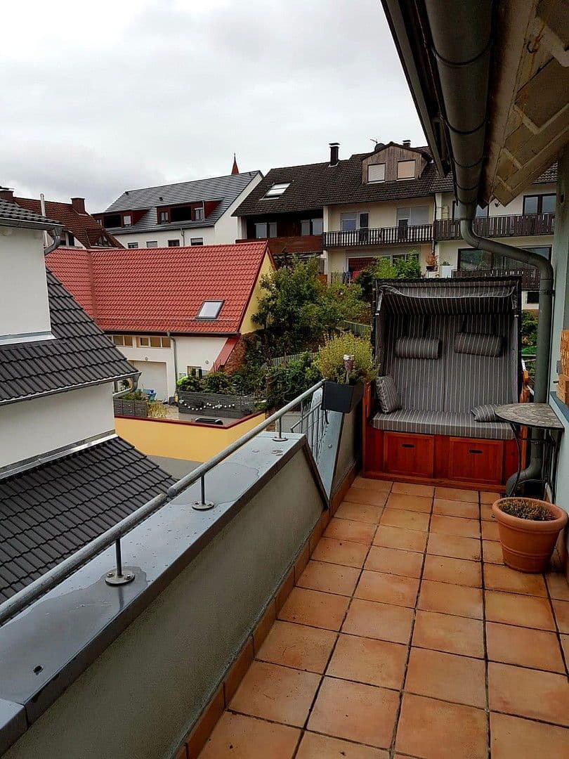 Pronájem bytu 4+1 120 m², Rheinstetten, Bádensko-Württembersko Pronájem bytu 4+1 120 m², Rheinstetten, Bádensko-Württembersko