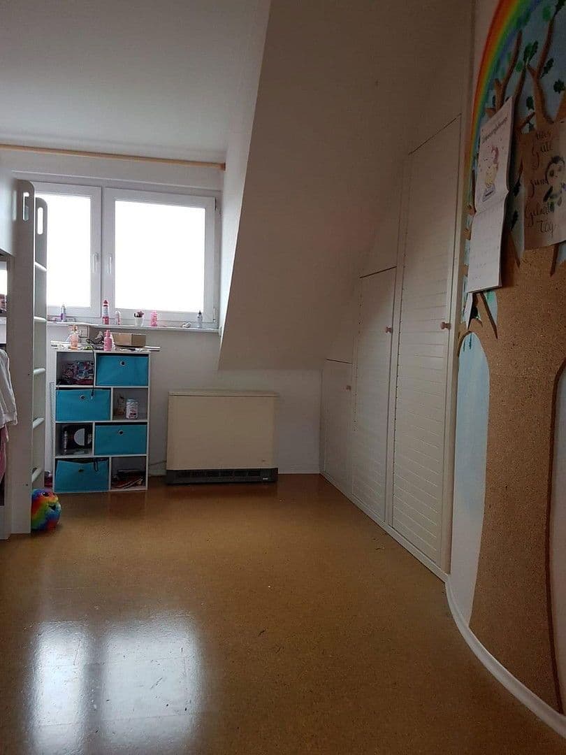 Pronájem bytu 4+1 120 m², Rheinstetten, Bádensko-Württembersko Pronájem bytu 4+1 120 m², Rheinstetten, Bádensko-Württembersko