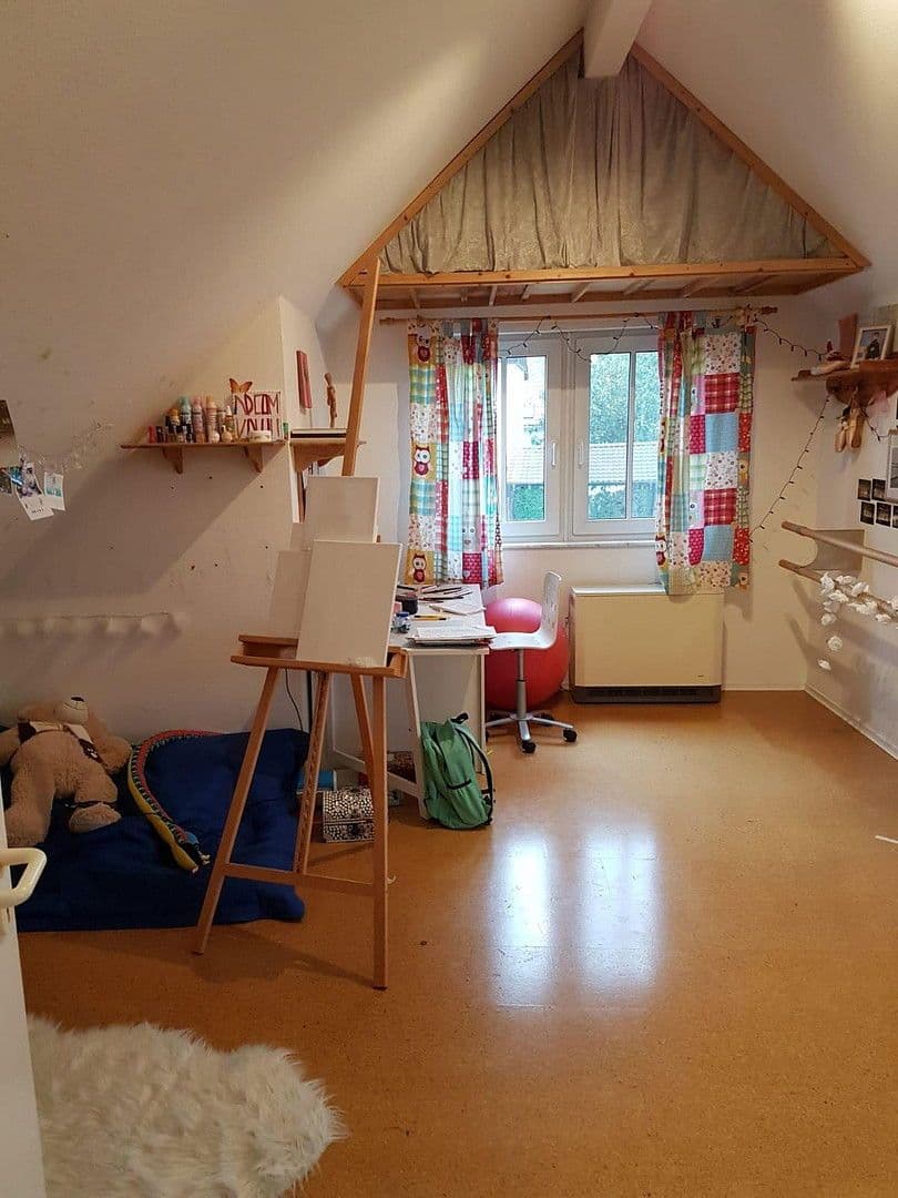 Pronájem bytu 4+1 120 m², Rheinstetten, Bádensko-Württembersko Pronájem bytu 4+1 120 m², Rheinstetten, Bádensko-Württembersko