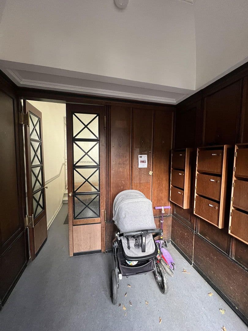 Prodej bytu 4+1 116 m², Berlin, Berlín Prodej bytu 4+1 116 m², Berlin, Berlín