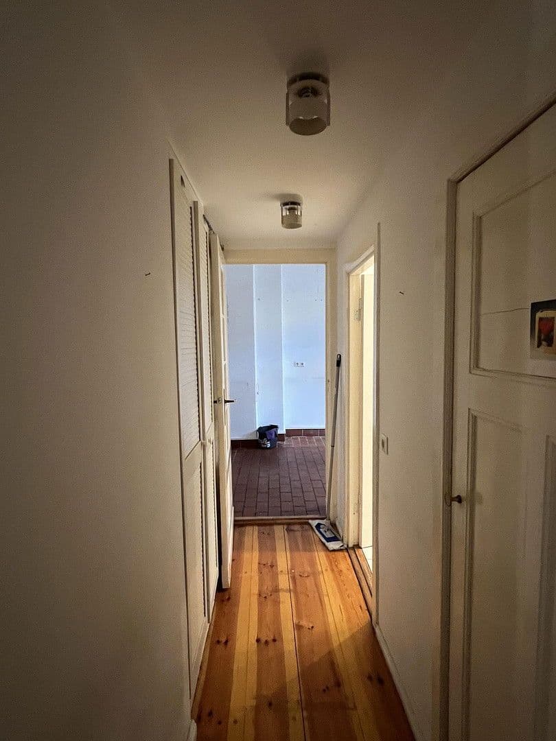 Prodej bytu 4+1 116 m², Berlin, Berlín Prodej bytu 4+1 116 m², Berlin, Berlín