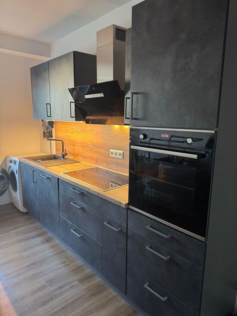 Pronájem bytu 2+1 55 m², Gutenbergstrasse 25, Fürth, Bavorsko Pronájem bytu 2+1 55 m², Gutenbergstrasse 25, Fürth, Bavorsko