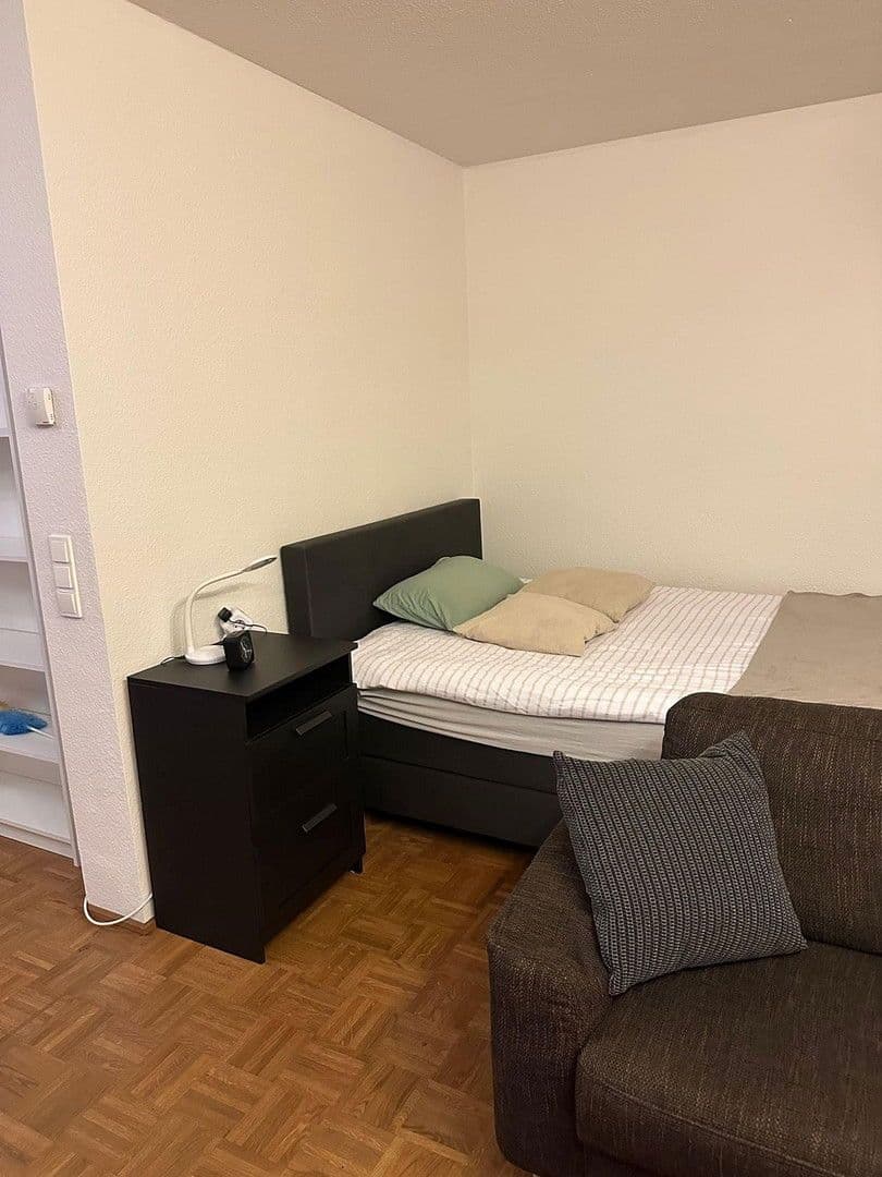 Pronájem bytu 2+1 47 m², Köln, Severní Porýní-Vestfálsko Pronájem bytu 2+1 47 m², Köln, Severní Porýní-Vestfálsko