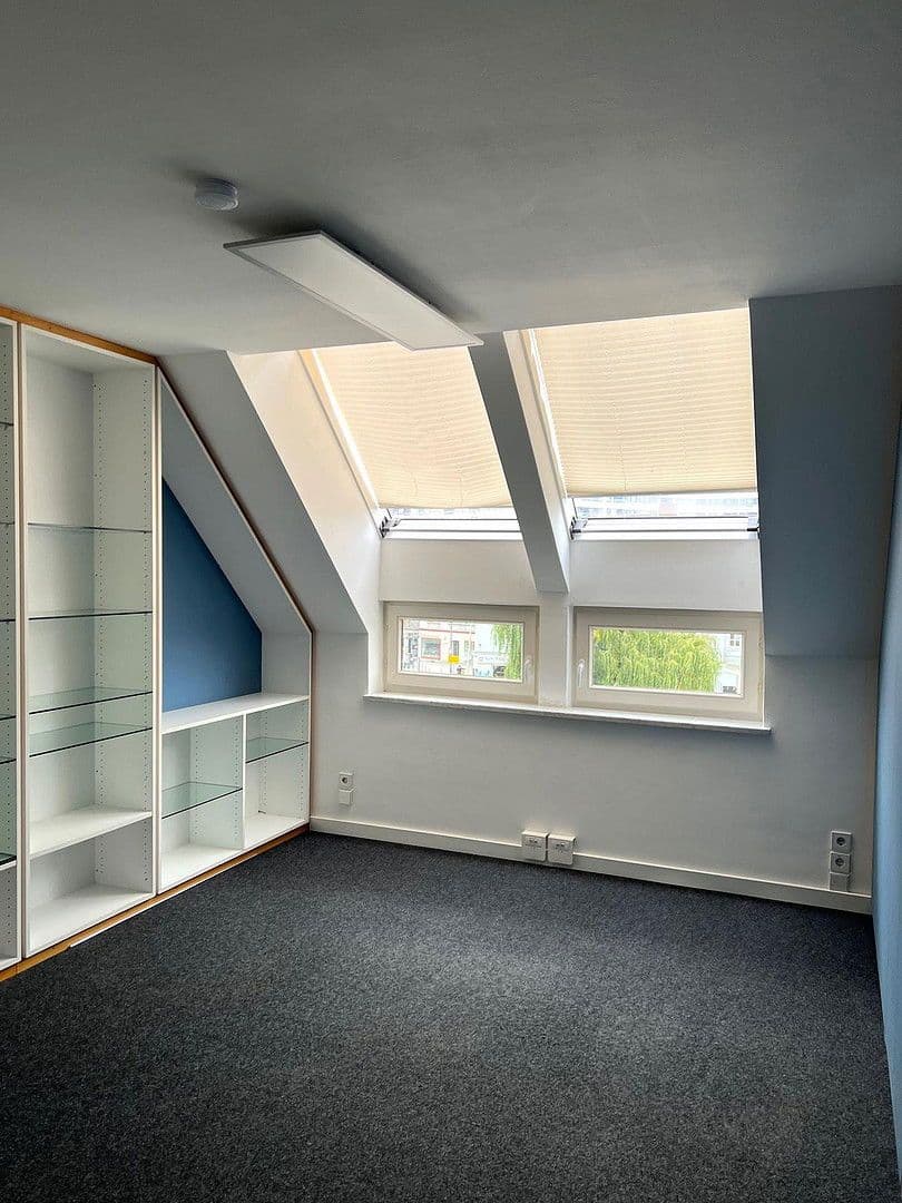 Prodej bytu 7+1 151 m², Herdbruckerstrasse 30, Ulm, Bádensko-Württembersko Prodej bytu 7+1 151 m², Herdbruckerstrasse 30, Ulm, Bádensko-Württembersko