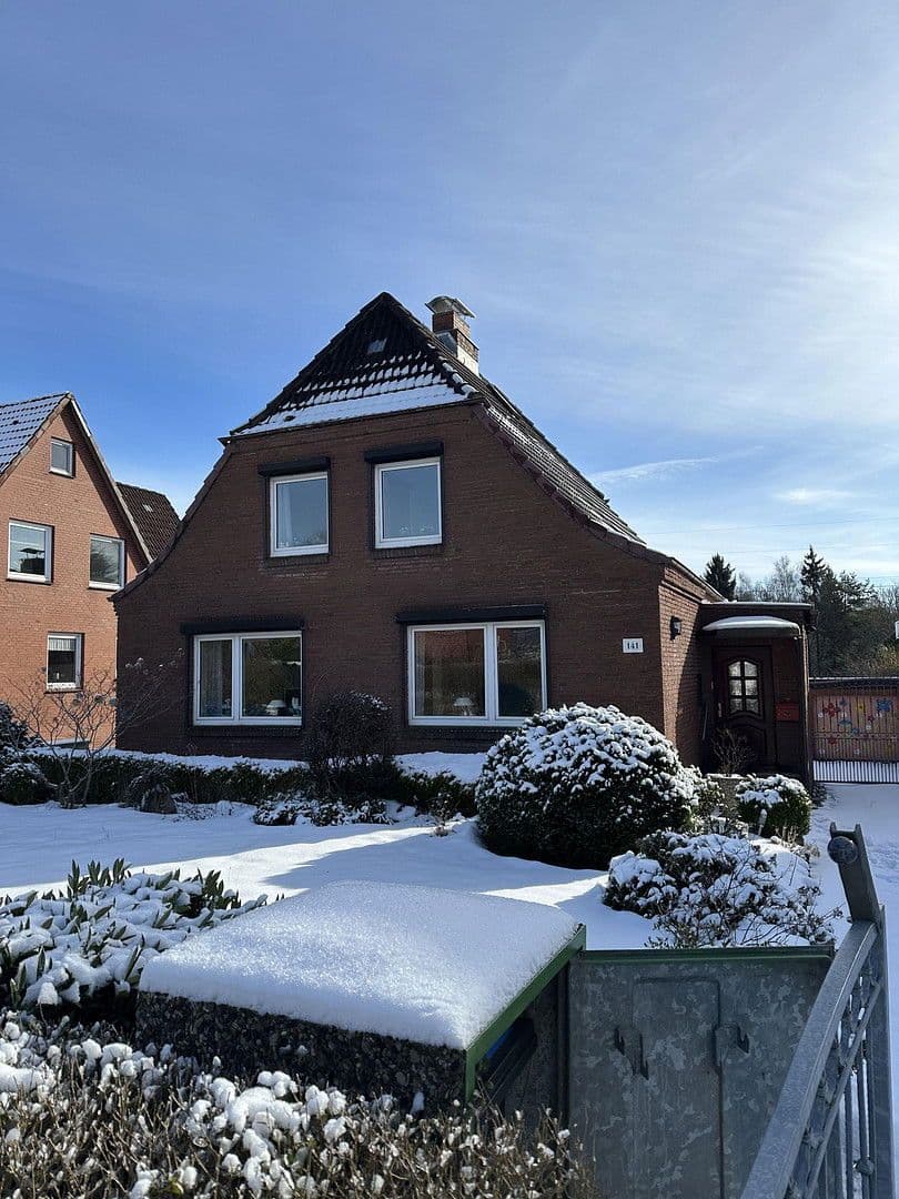 Prodej domu 120 m², pozemek 2.000 m², Kiel, Šlesvicko-Holštýnsko Prodej domu 120 m², pozemek 2.000 m², Kiel, Šlesvicko-Holštýnsko