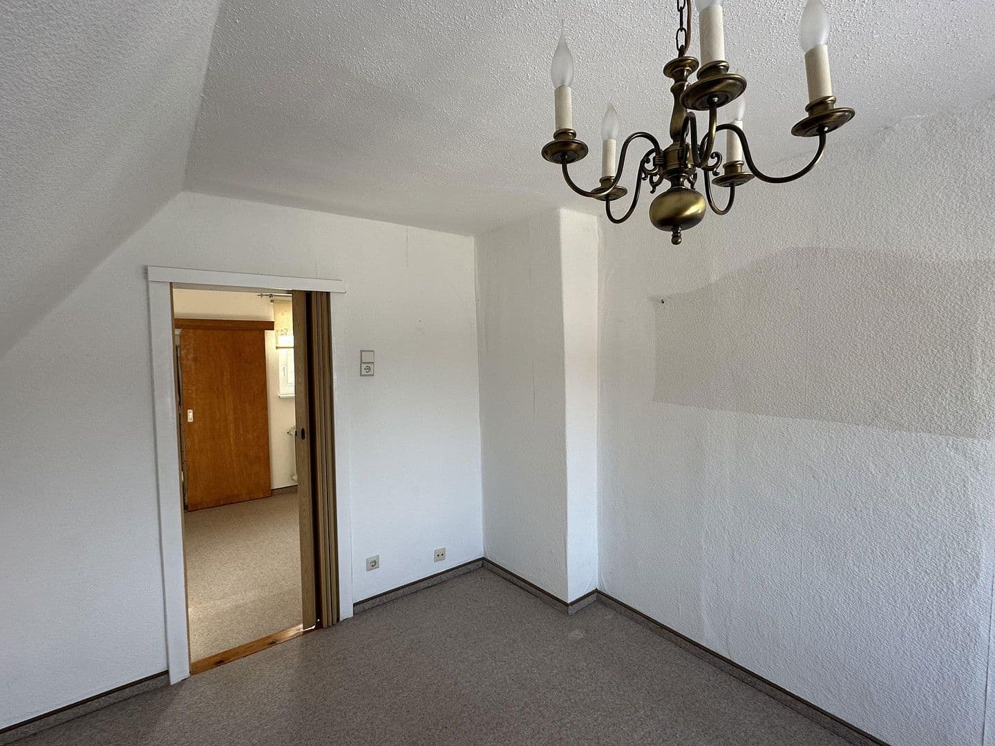 Prodej domu 120 m², pozemek 2.000 m², Kiel, Šlesvicko-Holštýnsko Prodej domu 120 m², pozemek 2.000 m², Kiel, Šlesvicko-Holštýnsko