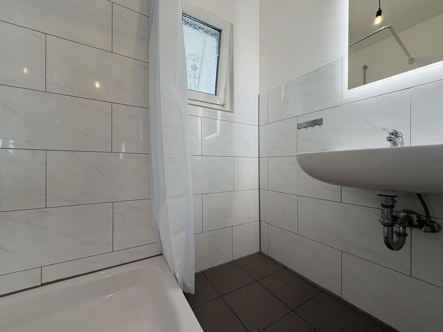 Prodej bytu 3+kk 63 m², Grüner Hof 32, Köln, Severní Porýní-Vestfálsko Prodej bytu 3+kk 63 m², Grüner Hof 32, Köln, Severní Porýní-Vestfálsko