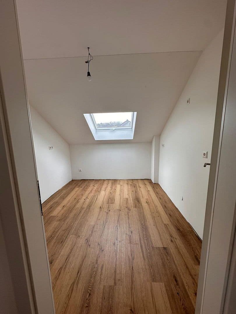 Pronájem bytu 2+kk 80 m², Markgröningen, Bádensko-Württembersko Pronájem bytu 2+kk 80 m², Markgröningen, Bádensko-Württembersko