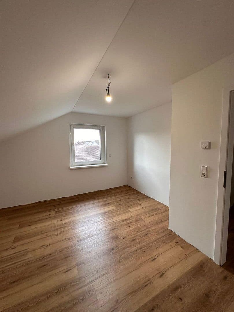 Pronájem bytu 2+kk 80 m², Markgröningen, Bádensko-Württembersko Pronájem bytu 2+kk 80 m², Markgröningen, Bádensko-Württembersko