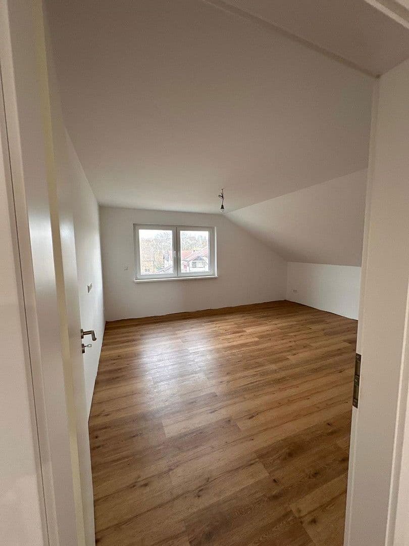 Pronájem bytu 2+kk 80 m², Markgröningen, Bádensko-Württembersko Pronájem bytu 2+kk 80 m², Markgröningen, Bádensko-Württembersko