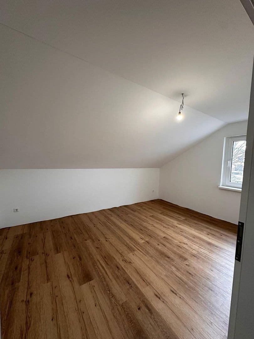 Pronájem bytu 2+kk 80 m², Markgröningen, Bádensko-Württembersko Pronájem bytu 2+kk 80 m², Markgröningen, Bádensko-Württembersko