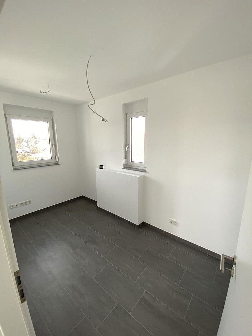 Pronájem bytu 5+1 136 m², Schellingstr. 11, Schwäbisch Gmünd, Bádensko-Württembersko Pronájem bytu 5+1 136 m², Schellingstr. 11, Schwäbisch Gmünd, Bádensko-Württembersko