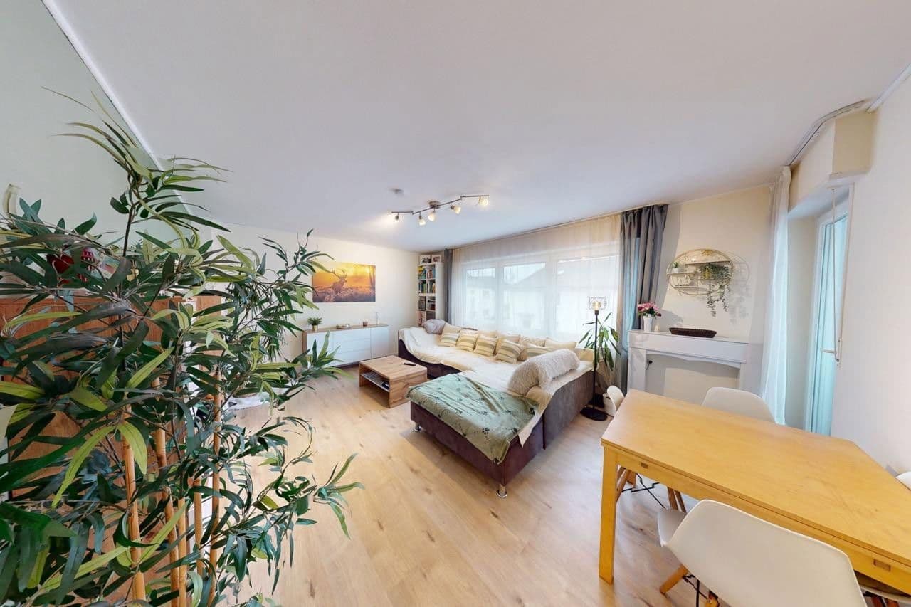 Prodej domu 272 m², pozemek 470 m², Kornblumenstr. 10, Mannheim, Bádensko-Württembersko Prodej domu 272 m², pozemek 470 m², Kornblumenstr. 10, Mannheim, Bádensko-Württembersko