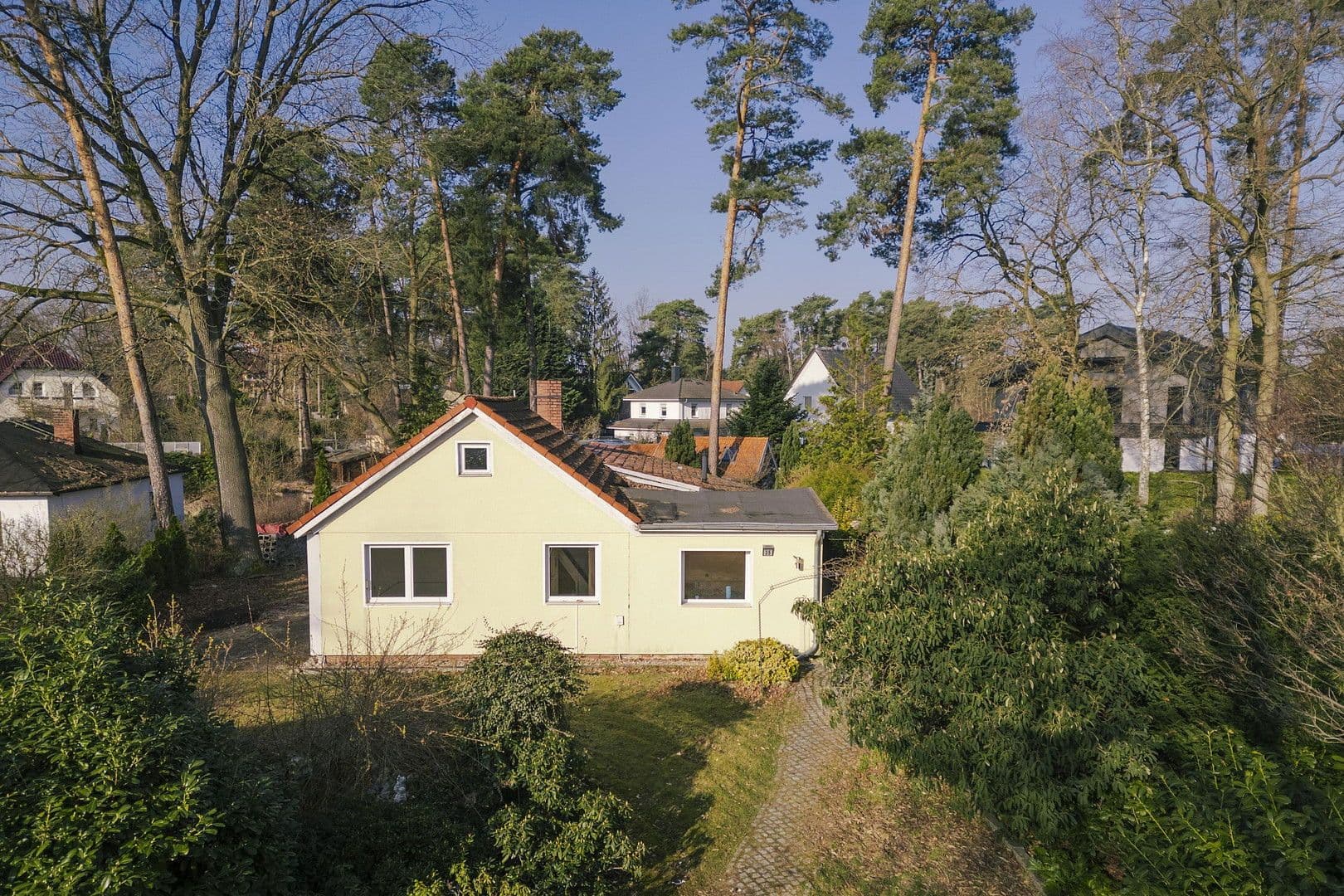 Prodej domu 104 m², pozemek 1.140 m², Falkensee, Braniborsko Prodej domu 104 m², pozemek 1.140 m², Falkensee, Braniborsko
