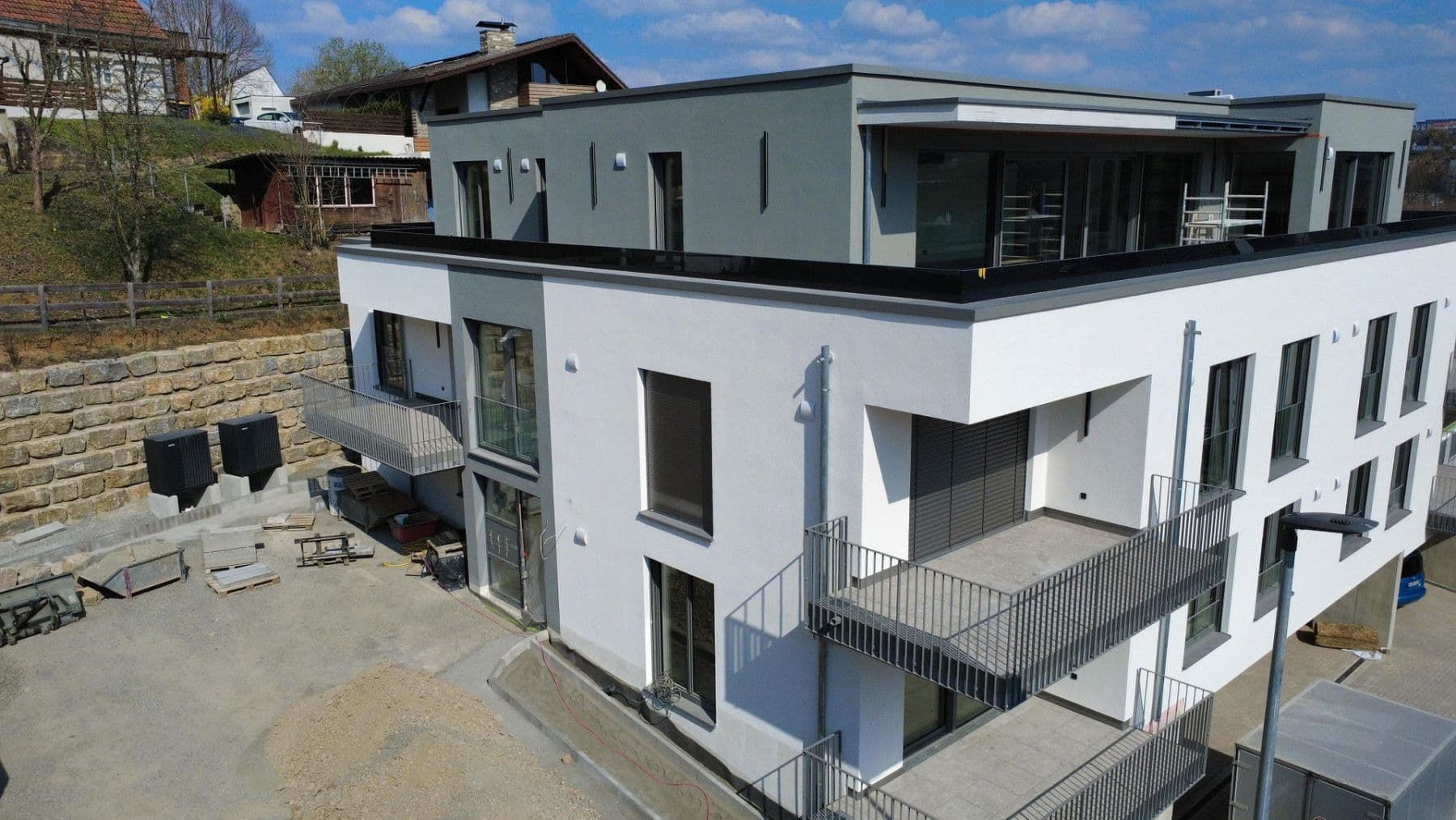 Pronájem bytu 2+1 67 m², Scheckertstrasse 2, Zell am Main, Bavorsko Pronájem bytu 2+1 67 m², Scheckertstrasse 2, Zell am Main, Bavorsko