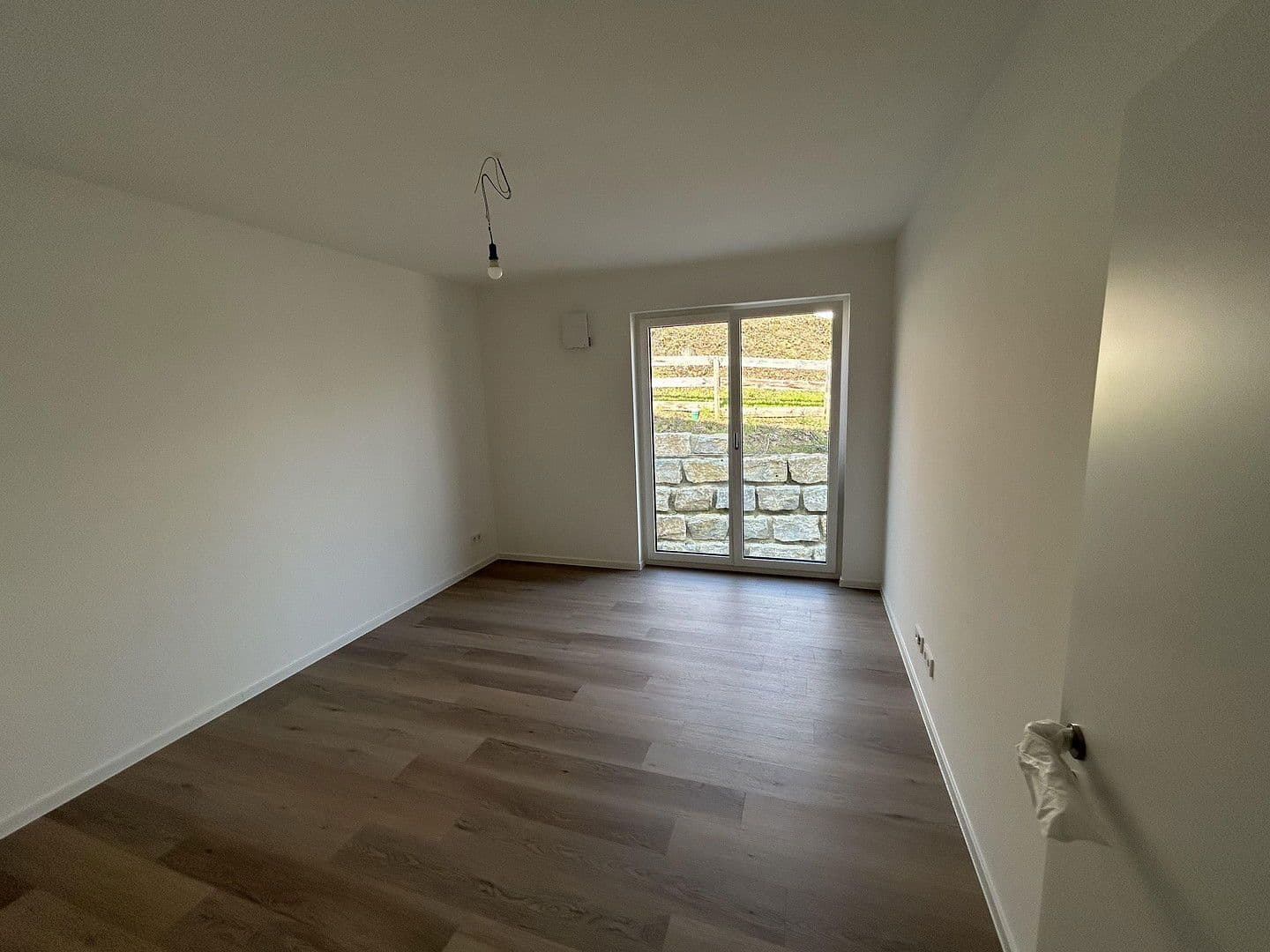 Pronájem bytu 3+1 110 m², Scheckertstrasse 2, Zell am Main, Bavorsko Pronájem bytu 3+1 110 m², Scheckertstrasse 2, Zell am Main, Bavorsko