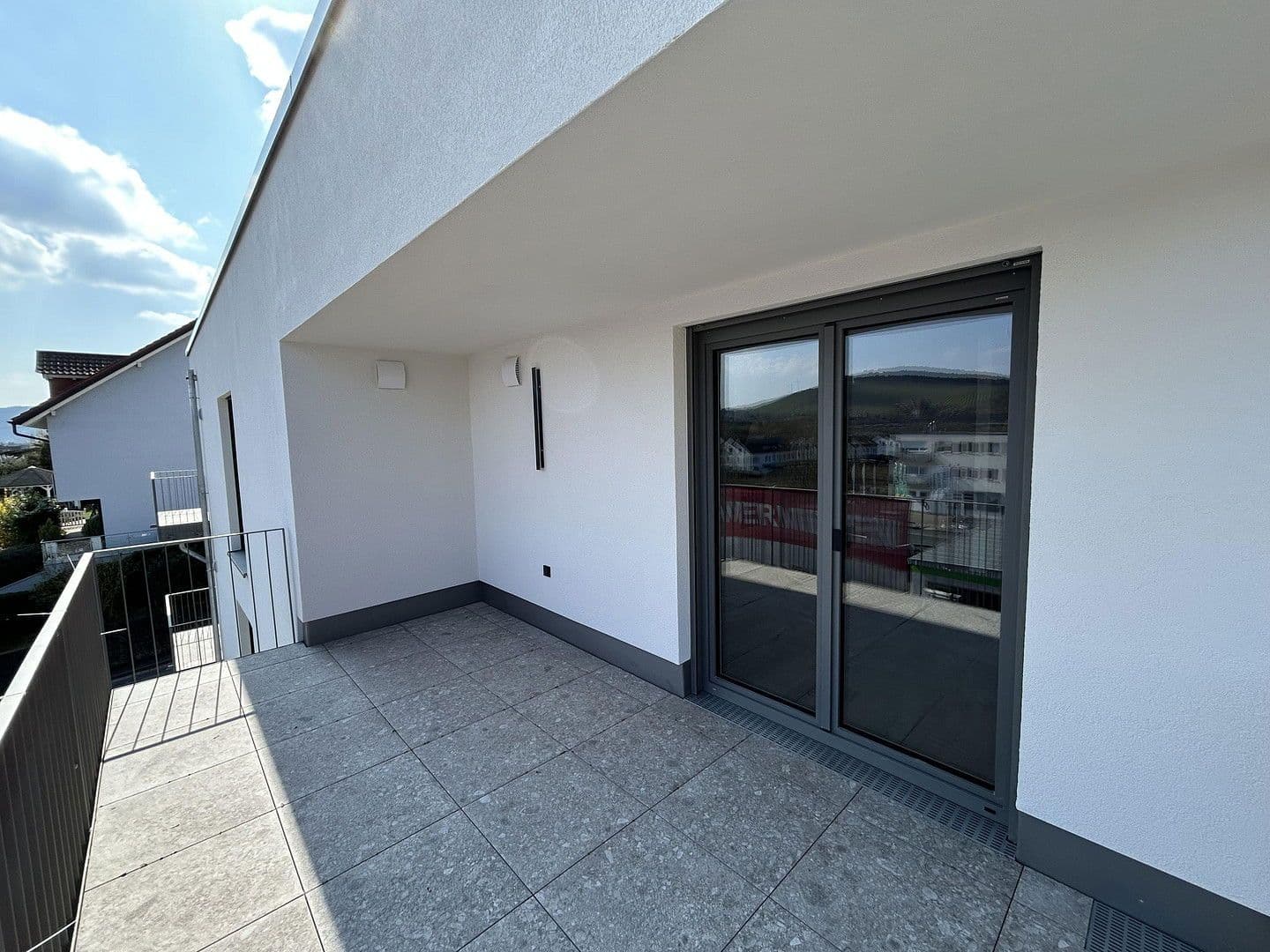 Pronájem bytu 3+1 110 m², Scheckertstrasse 2, Zell am Main, Bavorsko Pronájem bytu 3+1 110 m², Scheckertstrasse 2, Zell am Main, Bavorsko
