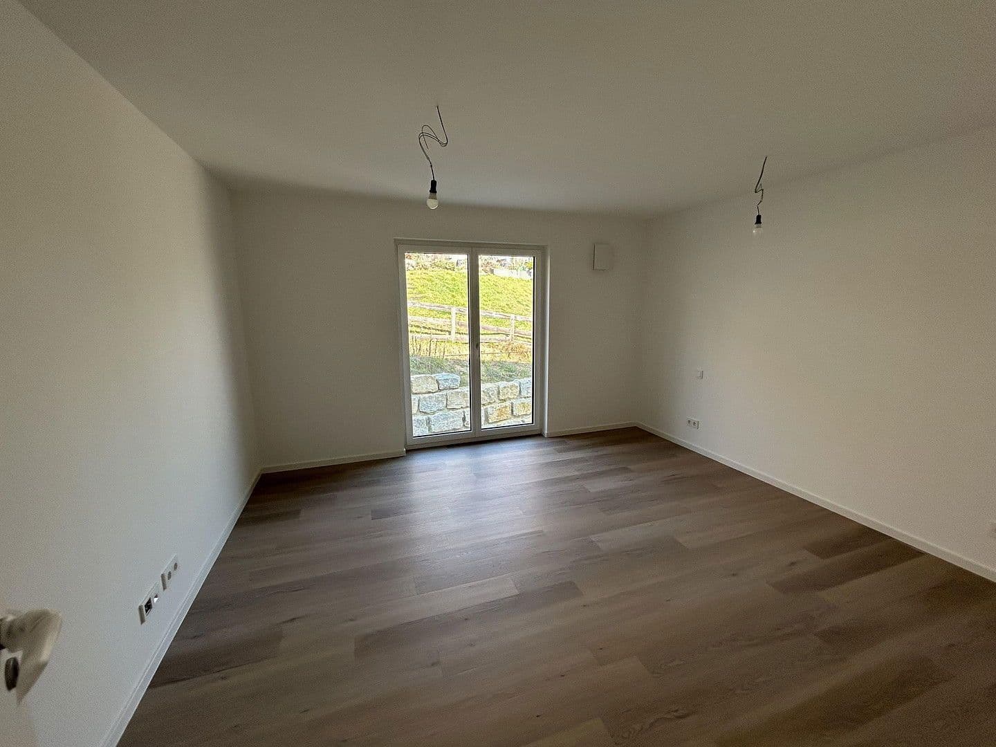 Pronájem bytu 3+1 110 m², Scheckertstrasse 2, Zell am Main, Bavorsko Pronájem bytu 3+1 110 m², Scheckertstrasse 2, Zell am Main, Bavorsko