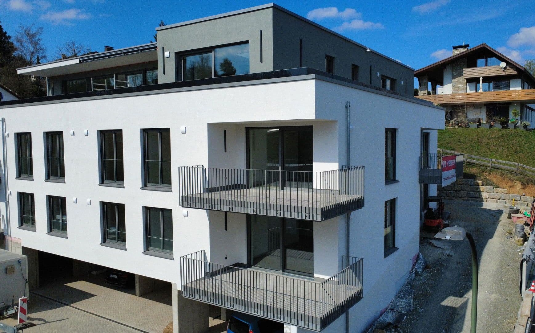 Pronájem bytu 3+1 110 m², Scheckertstrasse 2, Zell am Main, Bavorsko Pronájem bytu 3+1 110 m², Scheckertstrasse 2, Zell am Main, Bavorsko
