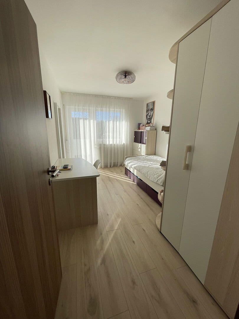 Prodej domu 171 m², pozemek 240 m², Ulm, Bádensko-Württembersko Prodej domu 171 m², pozemek 240 m², Ulm, Bádensko-Württembersko