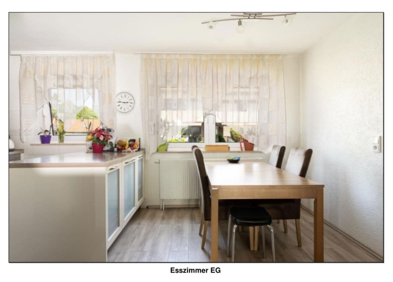 Prodej domu 171 m², pozemek 240 m², Ulm, Bádensko-Württembersko Prodej domu 171 m², pozemek 240 m², Ulm, Bádensko-Württembersko