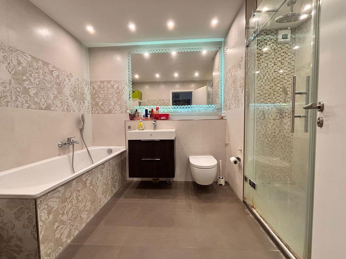 Prodej domu 146 m², pozemek 194 m², Erlangen, Bavorsko Prodej domu 146 m², pozemek 194 m², Erlangen, Bavorsko