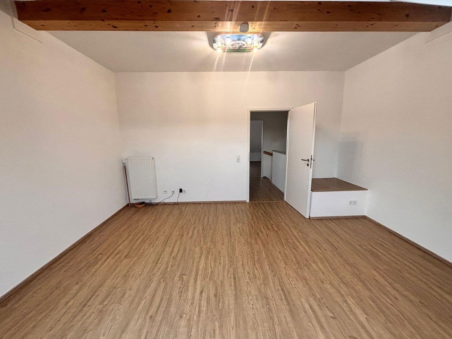 Prodej domu 146 m², pozemek 194 m², Erlangen, Bavorsko Prodej domu 146 m², pozemek 194 m², Erlangen, Bavorsko